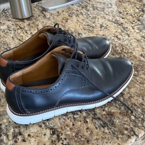 Johnston & Murphy Black Oxford Shoes with Leather Upper